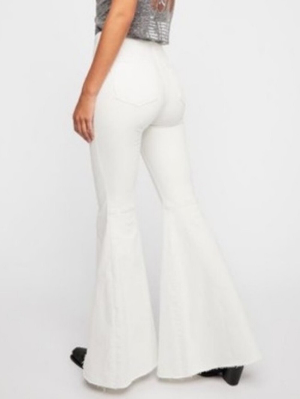 Free People Just Float On Flare Jeans In Winter White Size 31 NWT'S - Picture 2 of 15